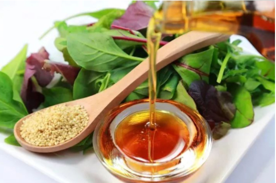 香油這些妙用你知道多少？別只拿來(lái)拌菜用！